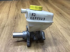 Jaguar XJ X351 Master brake cylinder C2P5223