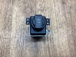 KIA Sportage USB socket connector 96125C5010