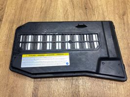 Volkswagen Touareg II Battery box tray cover/lid 7L0864643B