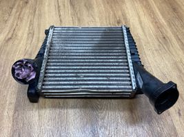 Volkswagen Touareg II Radiatore intercooler 7L6145803D