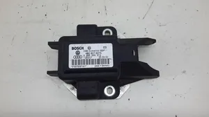 Volkswagen PASSAT B5 ESP (elektroniskās stabilitātes programmas) sensors (paātrinājuma sensors) 4B0907637A