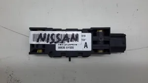 Nissan Almera Tino Sensore d’urto/d'impatto apertura airbag 98830AY000