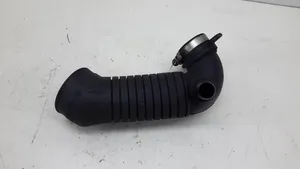 Volkswagen PASSAT B5.5 Air intake hose/pipe 8D0129615J