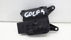 Volkswagen Golf V Moteur / actionneur de volet de climatisation 0132801345