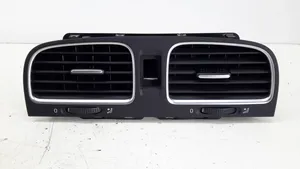 Volkswagen Golf VI Centrālais gaisa ventilācijas režģis 5K0819728