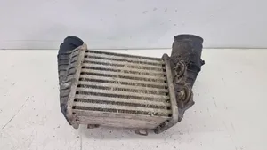 Volkswagen Golf III Chłodnica powietrza doładowującego / Intercooler 1H0146805