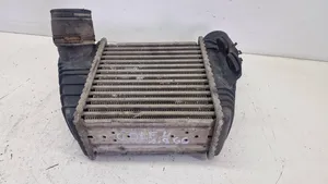 Volkswagen Golf IV Chłodnica powietrza doładowującego / Intercooler 