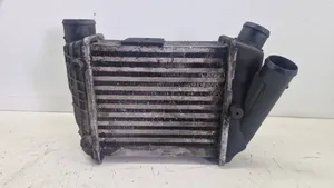 Audi A4 S4 B7 8E 8H Starpdzesētāja radiators 8E0145806C