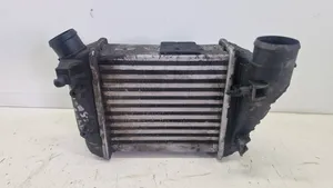 Audi A4 S4 B7 8E 8H Starpdzesētāja radiators 8E0145806C