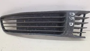 Volkswagen PASSAT B5 Front bumper lower grill VW99017GR