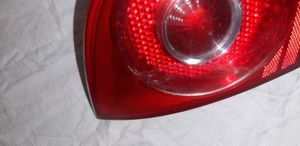 Volkswagen Golf V Lampy tylnej klapy bagażnika 1K6945093G