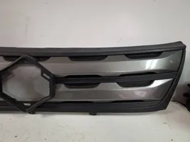 Suzuki Vitara (LY) Maskownica / Grill / Atrapa górna chłodnicy 