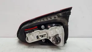 Volkswagen Golf VII Lampy tylnej klapy bagażnika 5G0945093AE