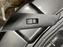 Mazda 3 II Interrupteur commade lève-vitre BBP366380A