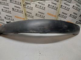 Volkswagen PASSAT B5.5 Modanatura separatore del paraurti anteriore 3B0807717D