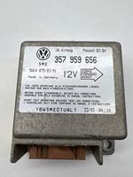 Volkswagen PASSAT B3 Airbag control unit/module 357959656