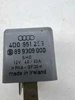 Audi A6 S6 C5 4B Muu rele 4D0951253