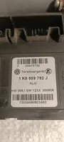 Skoda Octavia Mk2 (1Z) Motorino alzacristalli della portiera anteriore 1K0959792J