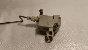 Volkswagen PASSAT B7 Verrouillage du bouchon du réservoir de carburant 3AA910773