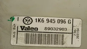 Volkswagen Golf V Lampa tylna 1K6945096G