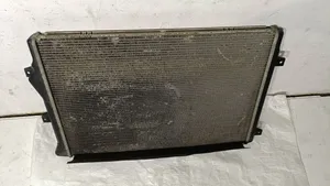 Volkswagen PASSAT B7 Radiateur de refroidissement 5K0121253B