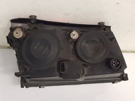 Volkswagen PASSAT B5 Lampa przednia 3B0941295A