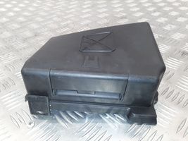 Peugeot 206 Tapa de caja de fusibles 9661645680