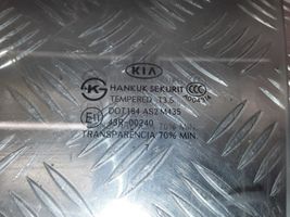 KIA Carens II Pagrindinis priekinių durų stiklas (keturdurio) 43R00240