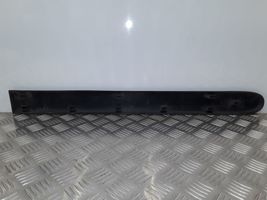 Renault Kangoo I Takaoven lista (muoto) 7700304635