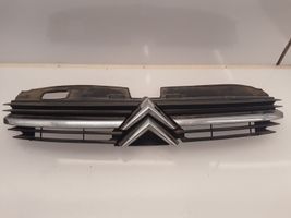 Citroen C5 Maskownica / Grill / Atrapa górna chłodnicy 9636751980