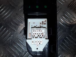 KIA Ceed Electric window control switch 823511H110