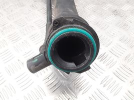 Renault Clio III Tuyau de remplissage de réservoir de carburant 8200477047