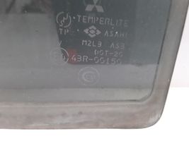 Mitsubishi Pajero Takakulmaikkunan ikkunalasi 43R00150