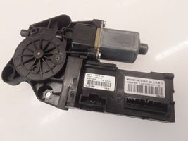 Renault Megane III Moteur de lève-vitre de porte avant 807310915R