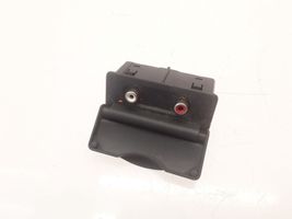 Renault Laguna III Enchufe conector entrada auxiliar 280230001R