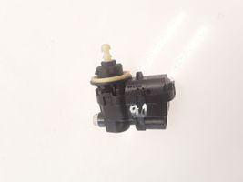 Renault Latitude (L70) Motor de ajuste de nivel del faro delantero 8200402521