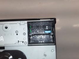 Opel Meriva A Radio/CD/DVD/GPS-pääyksikkö 13253512