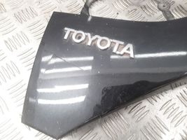 Toyota Avensis T270 Verkleidung Kofferraumabdeckung 7681105140