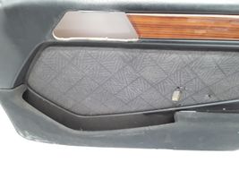 Mercedes-Benz E W124 Etuoven verhoilu 