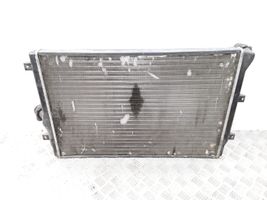 Volkswagen Golf V Radiateur de refroidissement 1K0122291L