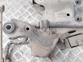 Hyundai i40 Sottotelaio anteriore 624013Z100