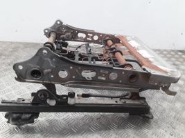 Toyota Auris E180 Priekinė vairuotojo sėdynė 2068419