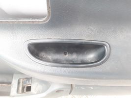 Renault Kangoo I Rivestimento del pannello della portiera anteriore 7700304763