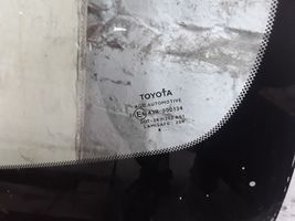 Toyota Avensis T270 Priekinis stiklas 43R000134