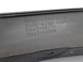 Toyota RAV 4 (XA20) Listwa błotnika przedniego 7560242070