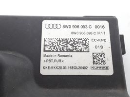 Audi A4 S4 B9 Relè pompa del carburante 8W0906093C