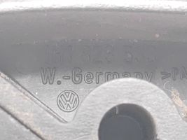 Volkswagen Vento Maniglia di rilascio del vano motore (cofano) 1H1823533