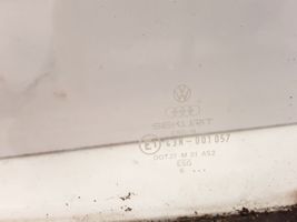 Volkswagen PASSAT B2 Mažasis "A" priekinių durų stiklas (keturdurio) 321845117A