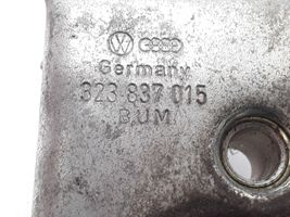 Volkswagen PASSAT B2 Serrure de porte avant 323837015