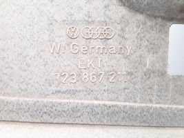Volkswagen PASSAT B2 Boczki / Poszycie drzwi tylnych 323867211